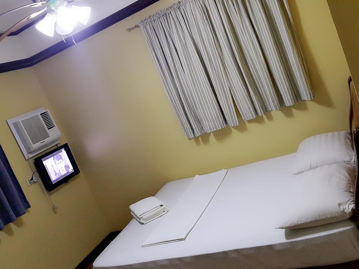 Bed and Breakfast Carribean Transient House Lucap Zewnętrze zdjęcie
